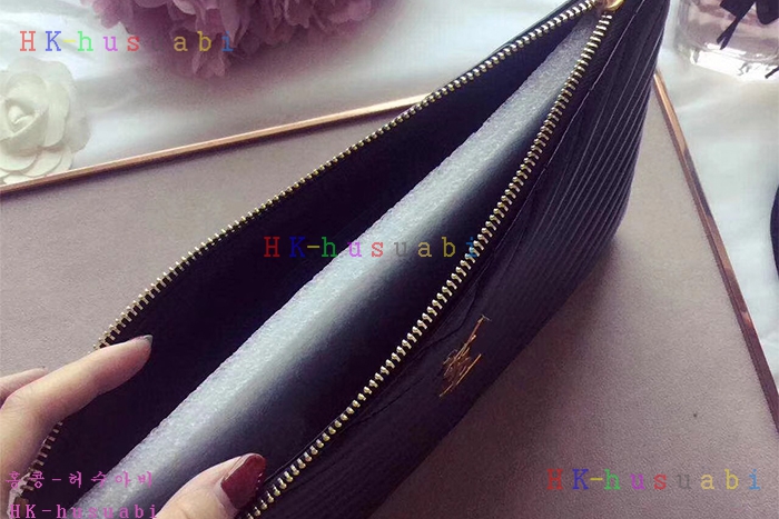 2017F/W �Ի��ζ� Ŭ��ġ�� 740231