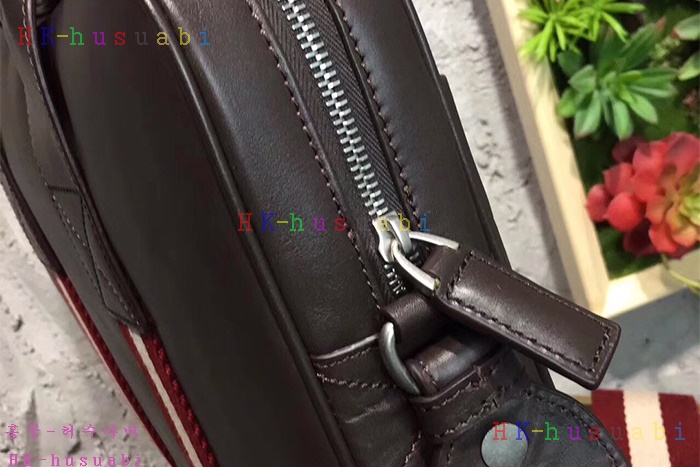 �ڹ̷��ޡ� �߸� �Ż� �������� BL780170