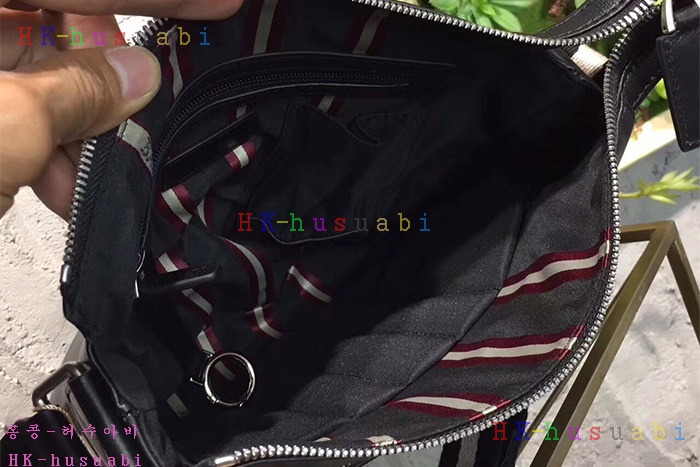 �ڹ̷��ޡ� �߸� ������ ũ�ν��� BL650170-2