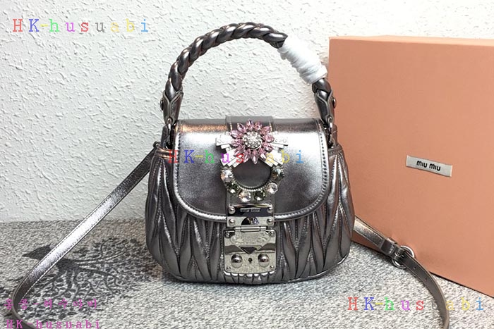 �ڹ̷��ޡ� �̿�̿� ���׶�� ����� M 5BH111-4