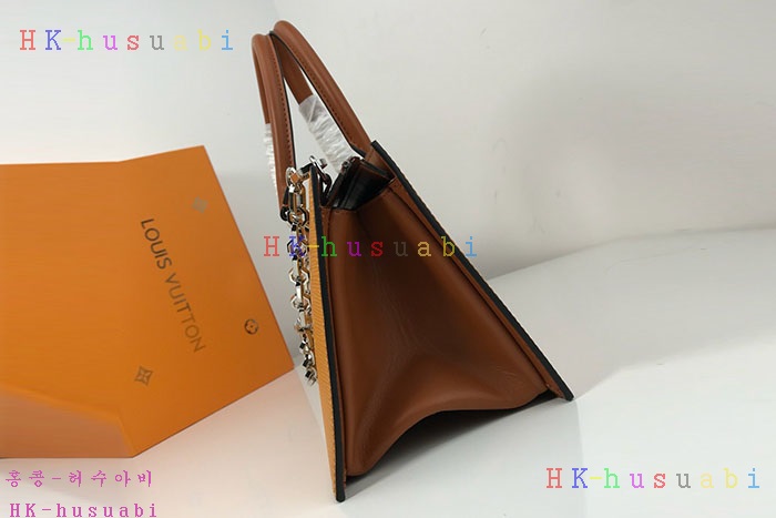 �ڹ̷��ޡ� 2019SS ���̺��� ũ���� ��帮�� LV M44371-2