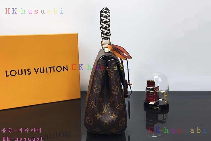 �ڹ̷��ޡ� ���̺��� Ŭ��� BB M43982